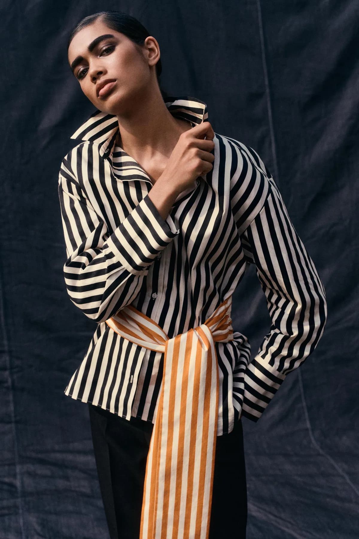 CHEMISE À RAYURES ET CEINTURE COMBINÉE 100% COTON
