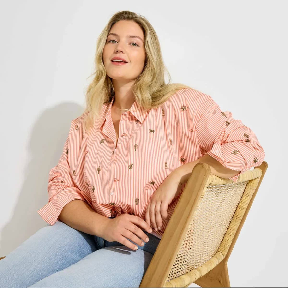 CHEMISE RAYÉE À BRODERIES